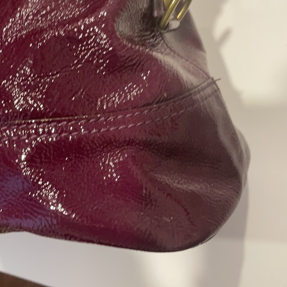 Coach Francine bag in purple patent leather - Picture 7 of 16